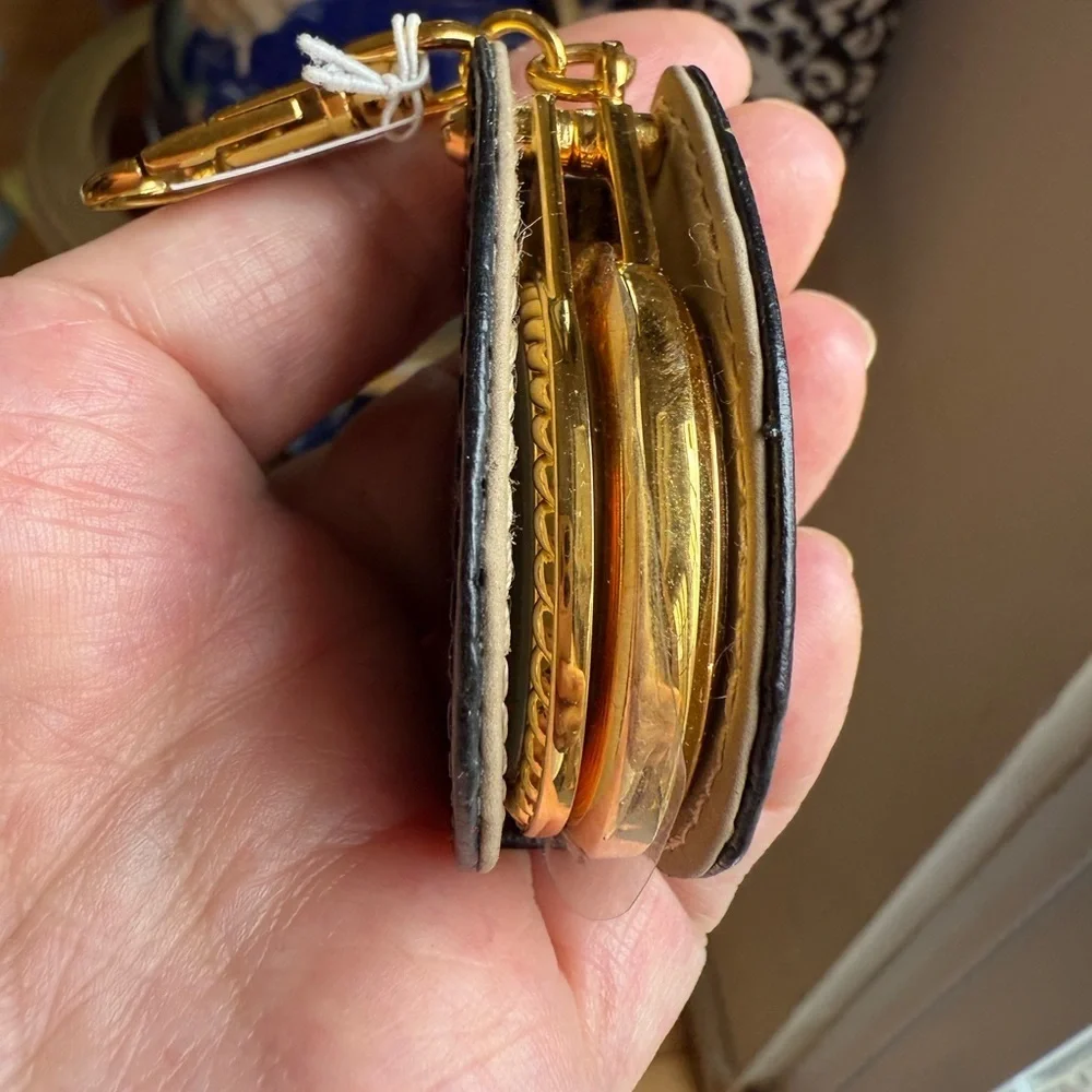 Joan Rivers Goldtone Vintage Pocket Watch with Magnifying Loupe - Picture 4 of 10